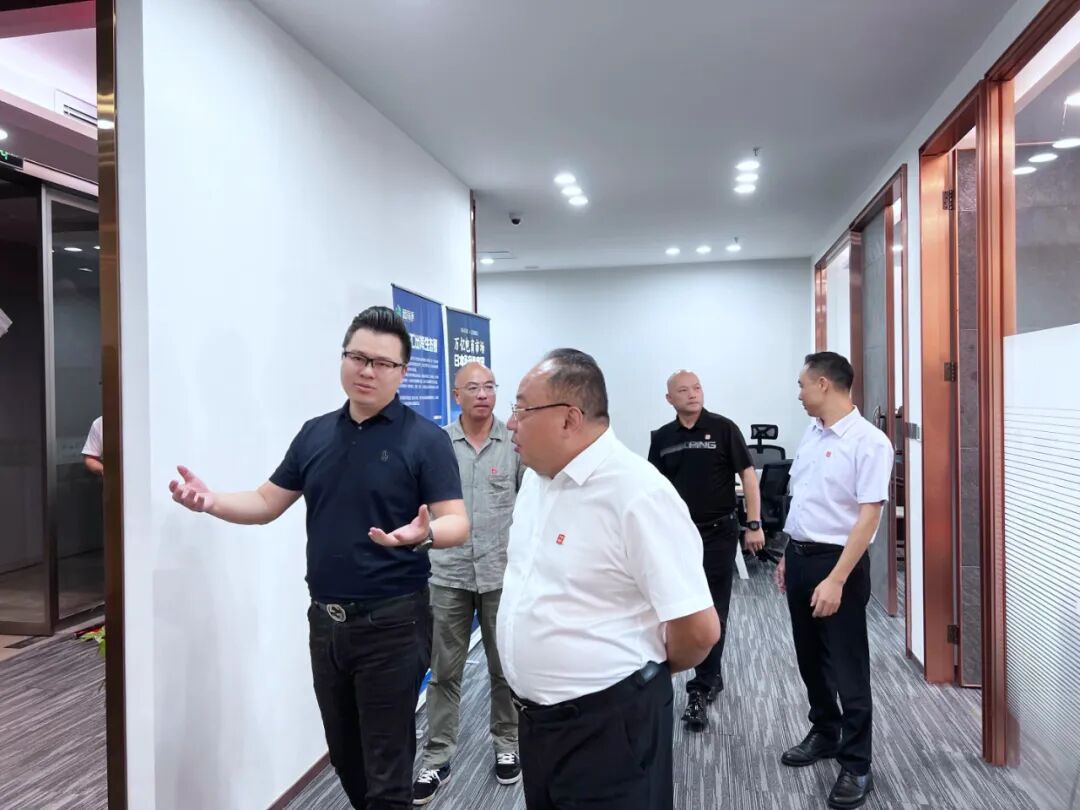 蓝海汇好品中国战略合作_国牌出海选品中心揭牌仪式_出海选品