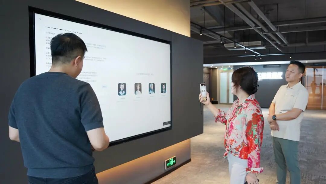 跨境电商数字化工具_L4级智能体母体系统 MasterAgent 产业化落地_AI智能体与硬件出海融合应用