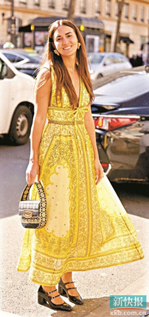 三件单品 打造松弛度假感