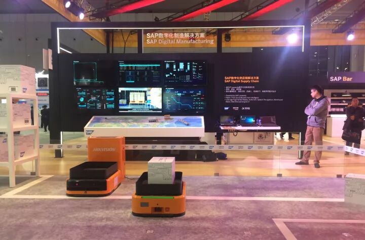 海康威视智能仓储机器人系统荣摘第十九届工博会金奖