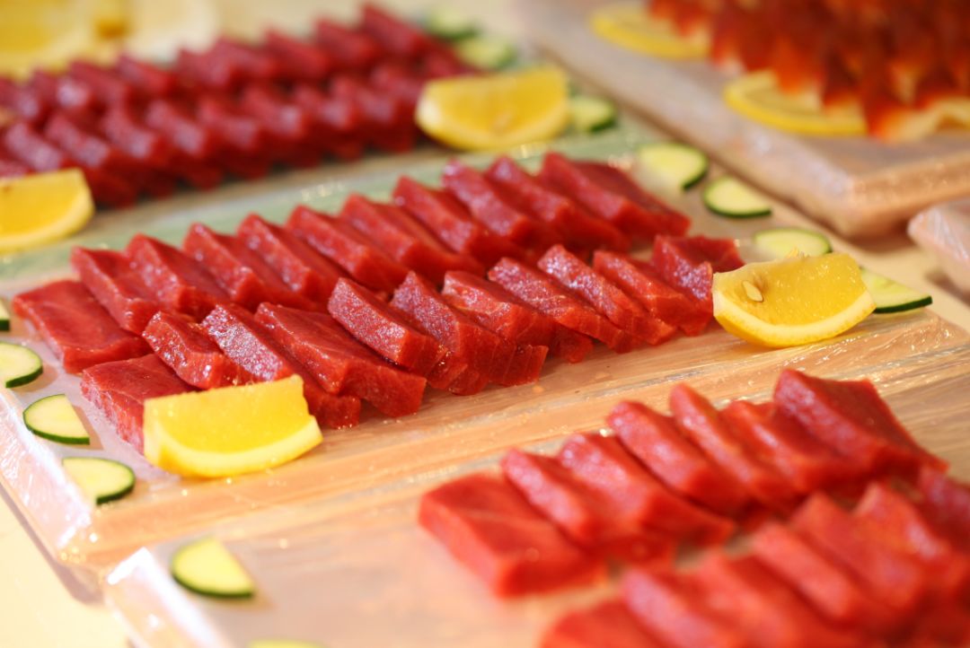 庆祝首家智能环保餐厅入驻生态设计小镇！