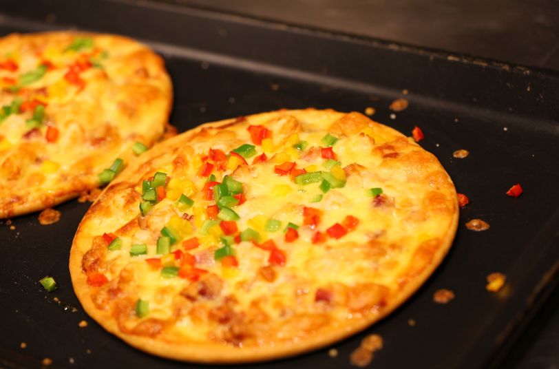 庆祝首家智能环保餐厅入驻生态设计小镇！