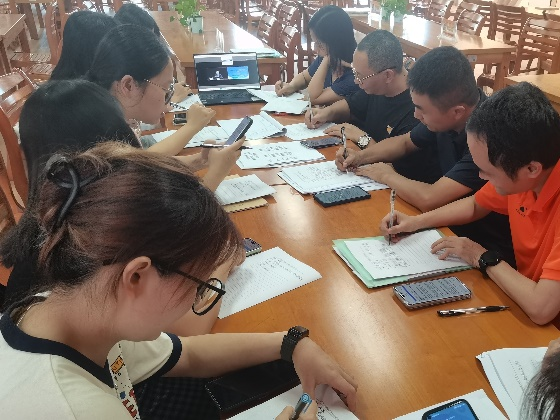 教研教学 | 生物教研组开展“AI赋能教学”专题培训